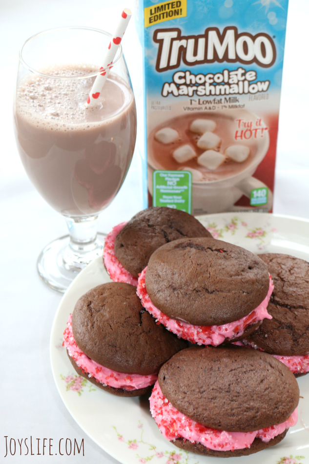 TruMoo Chocolate Marshmallow Whoopie Pies for Valentine's Day #TruMoo #ad