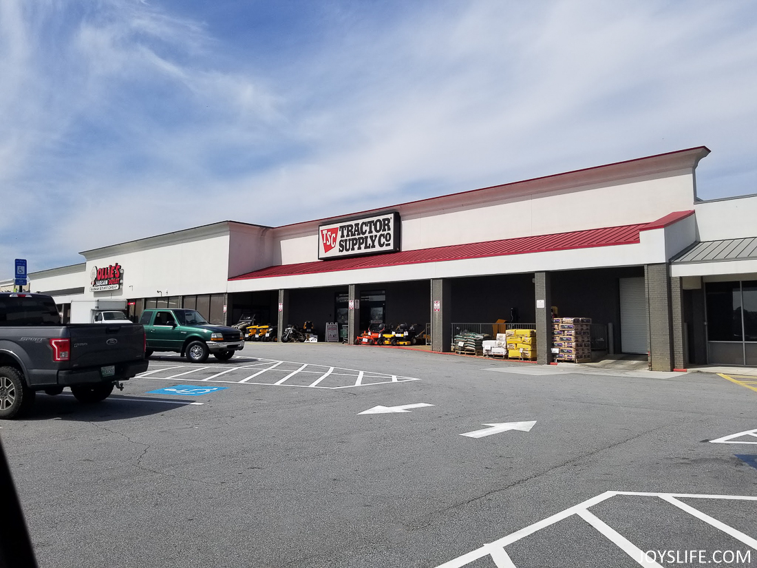 Tractor Supply Co front 