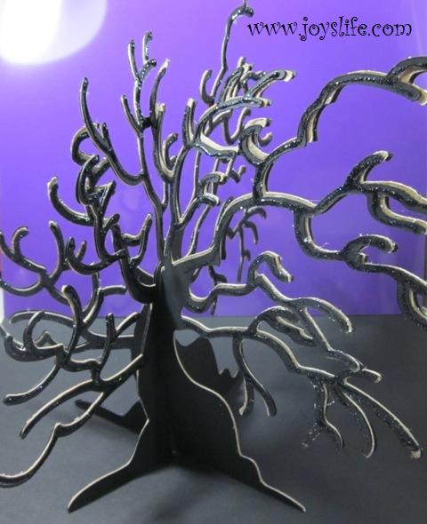 Spooky Home Decor Tree using Cricut Happy Hauntings – GIVE AWAY