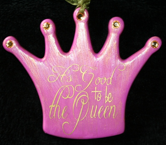 Royal Birthday Ball Blog Hop – Vinyl & Painted Crown