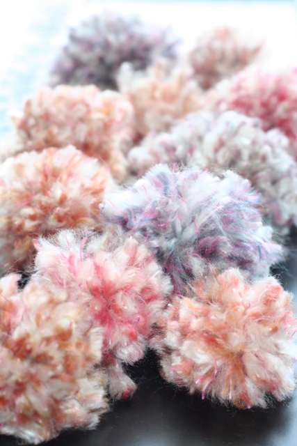 Yarn Pom Poms – How To