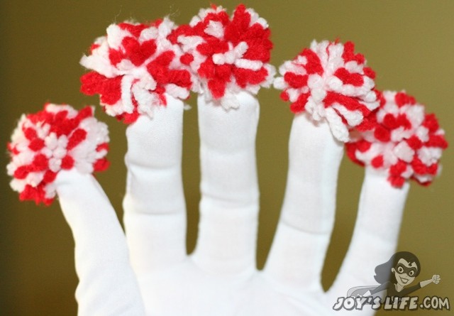 Pom Pom Cheerleading Gloves – Football Friday
