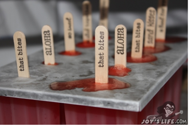 How to Stamp on Popsicle Sticks & Popsicle Recipe #popsicle #summercrafts #crafts #joyslife