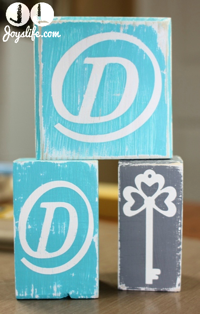 DIY Live, Laugh, Love Blocks #vinyl #wood #craft #tutorial