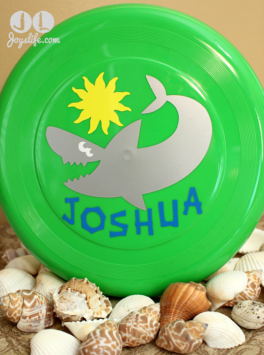 Fun Vinyl Decorated Shark Frisbee with Cricut