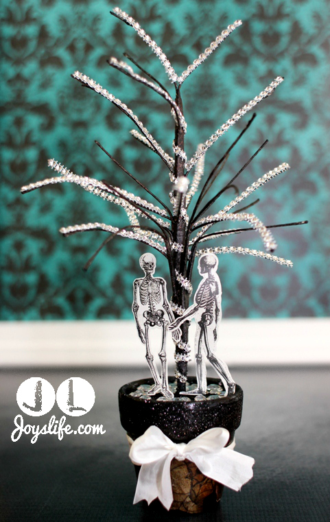 Halloween in 3D Blog Hop – Bling Skeleton Tree