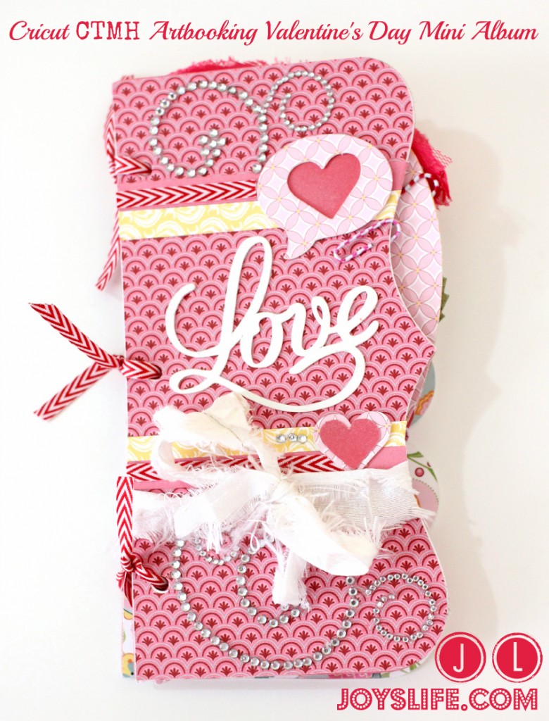 Cricut CTMH Artbooking Valentine's Day Mini Album #CTMH #Cricut #Artbooking #MiniAlbum #Valentine