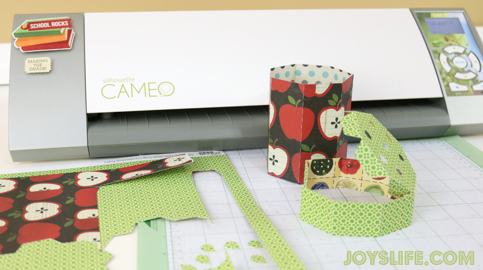 Back to School with BIC 3D Cardstock Pencil Holder #CBIAS #ad #SilhouetteCameo #BackToSchool #3D #teachergift