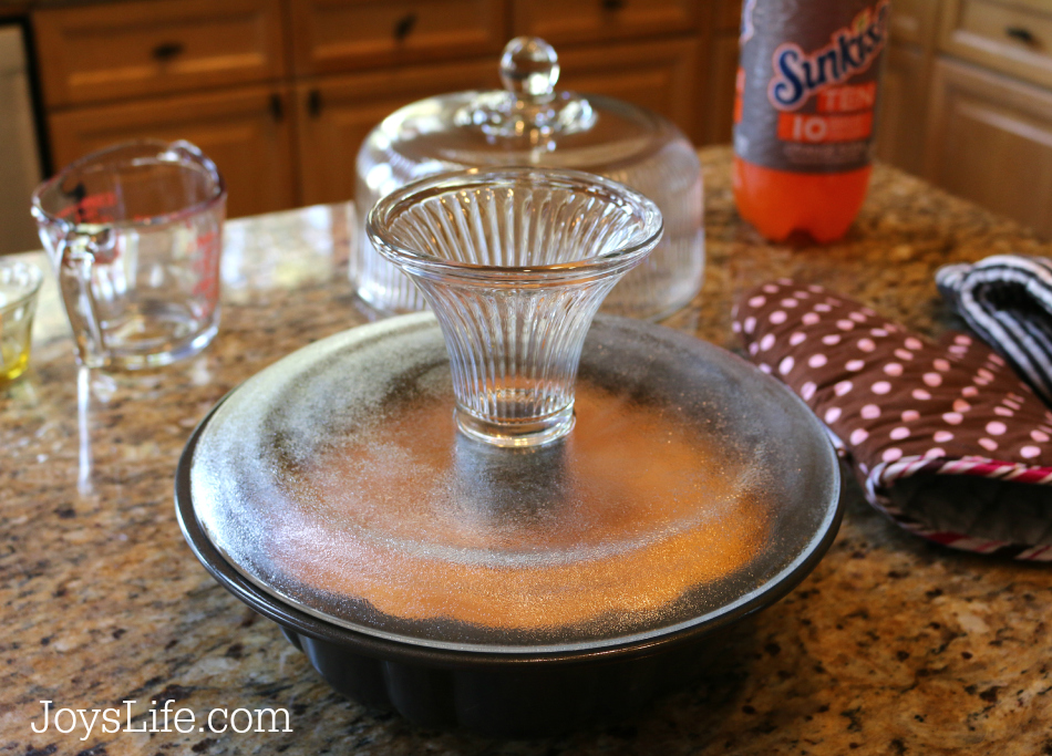 Sunkist Ten Cake & Ice Cream Punch #drinkTEN #CollectiveBias #shop #Halloween #Halloweenfood