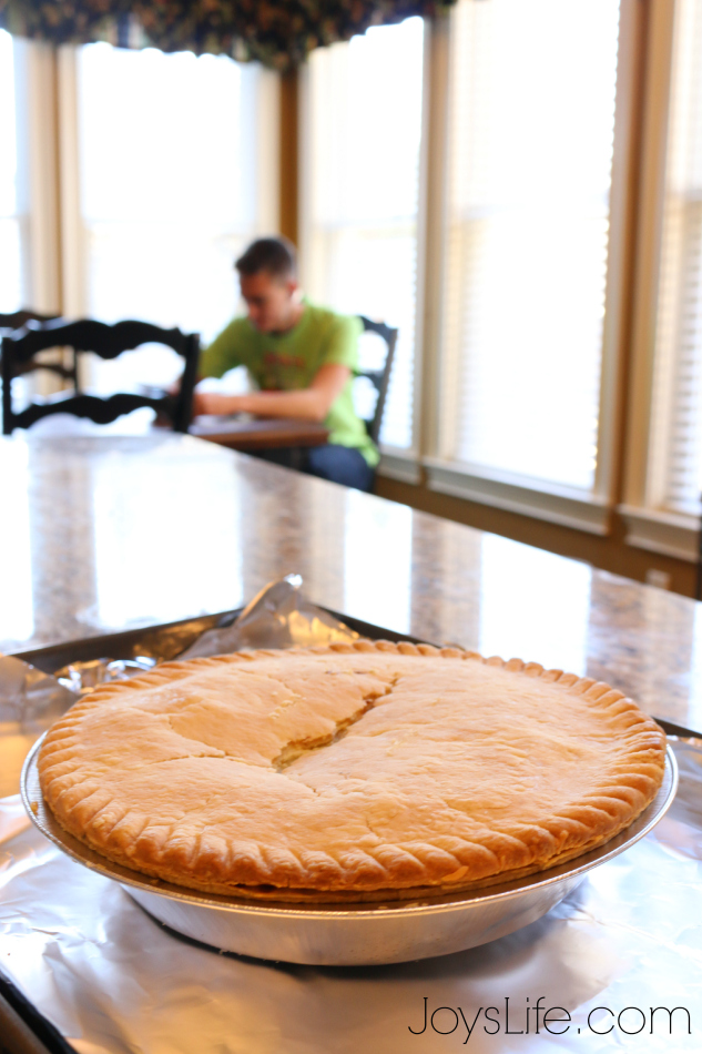 Busy Winter Days Made Easier with Marie Callender’s Pot Pies Family Size #PotPiePlease #ad