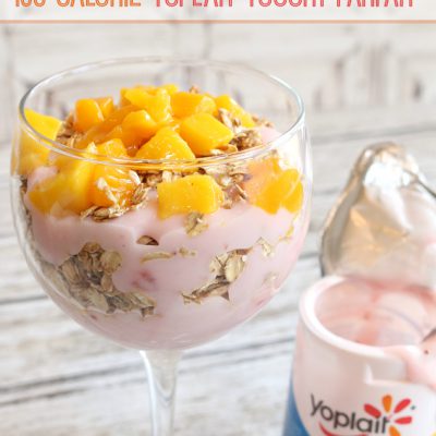 Strawberry Mango Toasted Oat 150 calorie Yoplait Yogurt Parfait #150calories #snackhack #sp