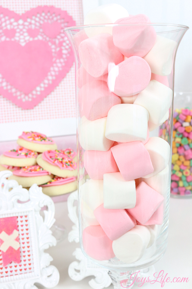 Valentine's Day Party Ideas Marshmallows #CapriSunParties #Ad