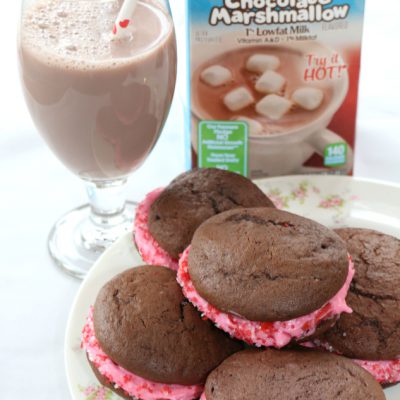 TruMoo Chocolate Marshmallow Whoopie Pies for Valentine's Day #TruMoo #ad