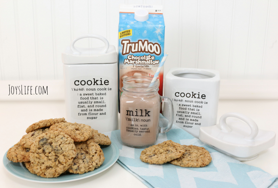 How to Personalize a Cookie Jar with the Silhouette Cameo #TruMoo #SilhouetteCameo #Cookie #Recipe