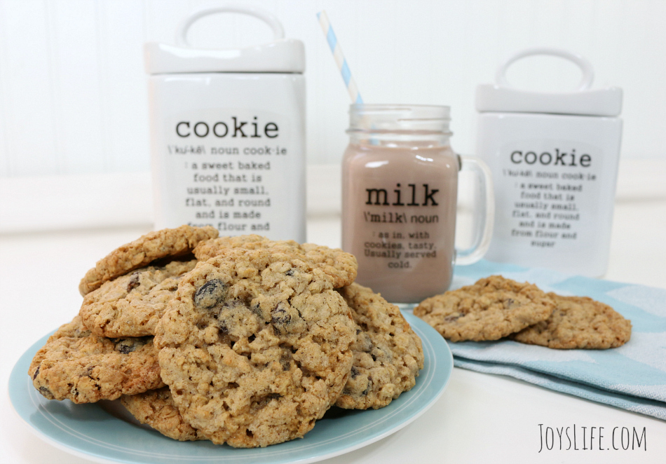 How to Personalize a Cookie Jar with the Silhouette Cameo & a TruMoo Chocolate Oatmeal Cookies Recipe #TruMoo #SilhouetteCameo #Cookie #Recipe