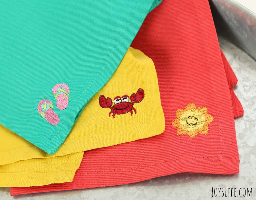 Entertain this Summer with TruMoo Layered Popsicles & Embroidered Summer Napkins #TruMoo #ad