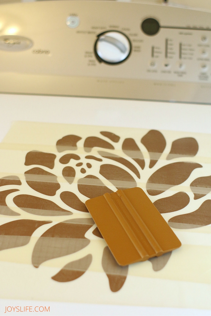 Learn how to dress up your washer & dryer with vinyl! Includes free cut file for Silhouette Cameo!