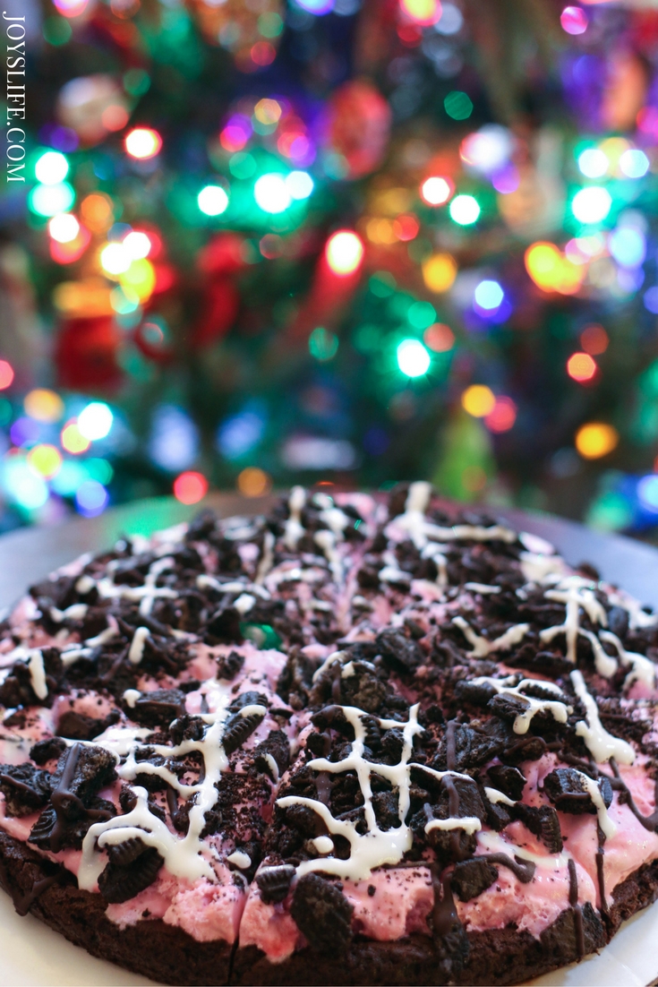 Peppermint & Winter OREO Cookies Polar Pizza