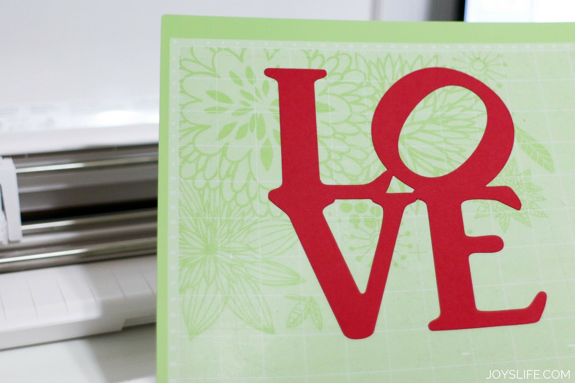 Love word on Cricut Mat using Cameo 3