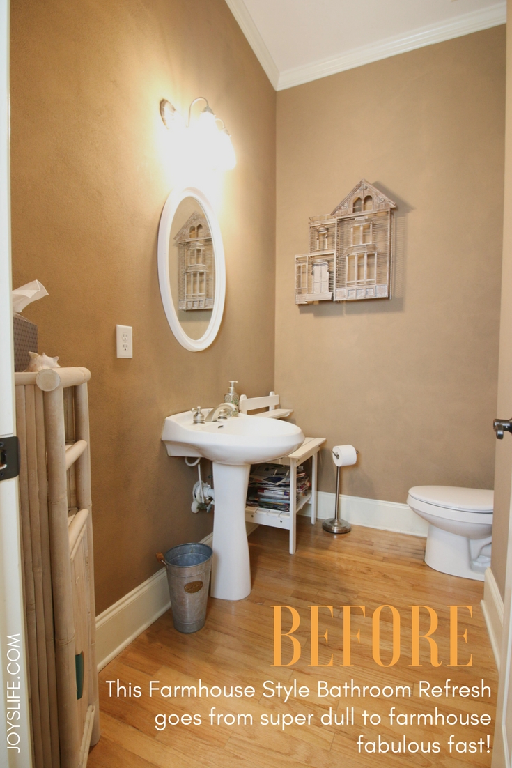 My bathroom before a quick farmhouse fabulous makeover.