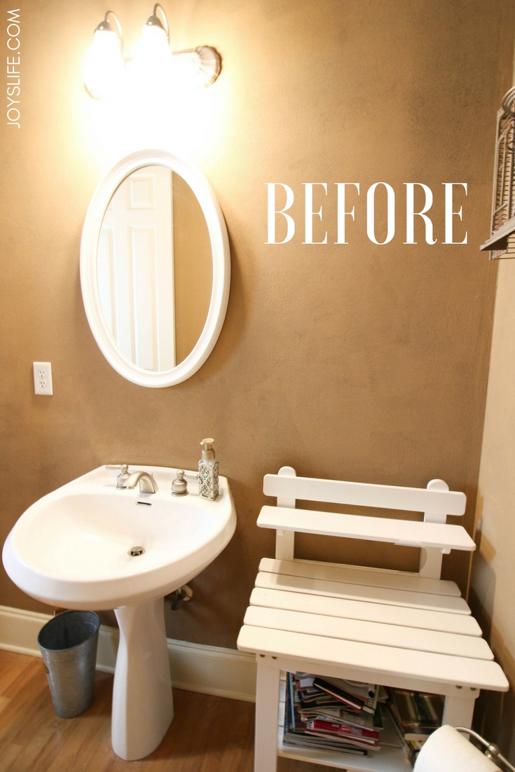 My bathroom before a quick farmhouse fabulous makeover.