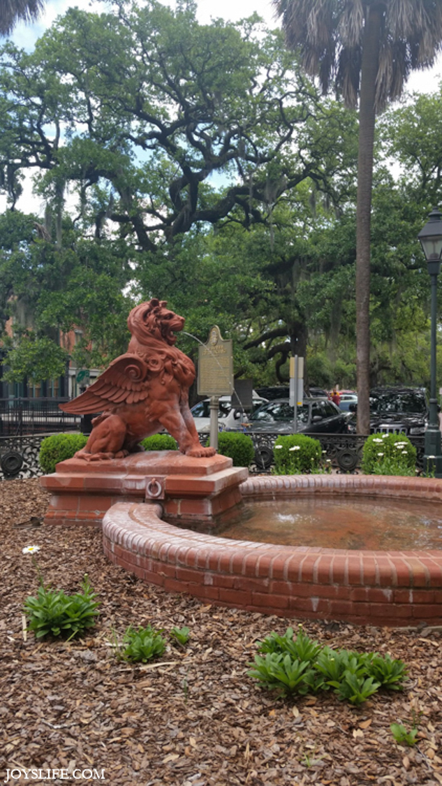 savannah georgia fountain