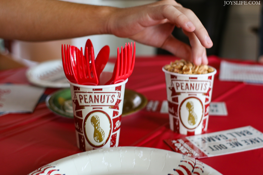 baseball peanuts tablescape