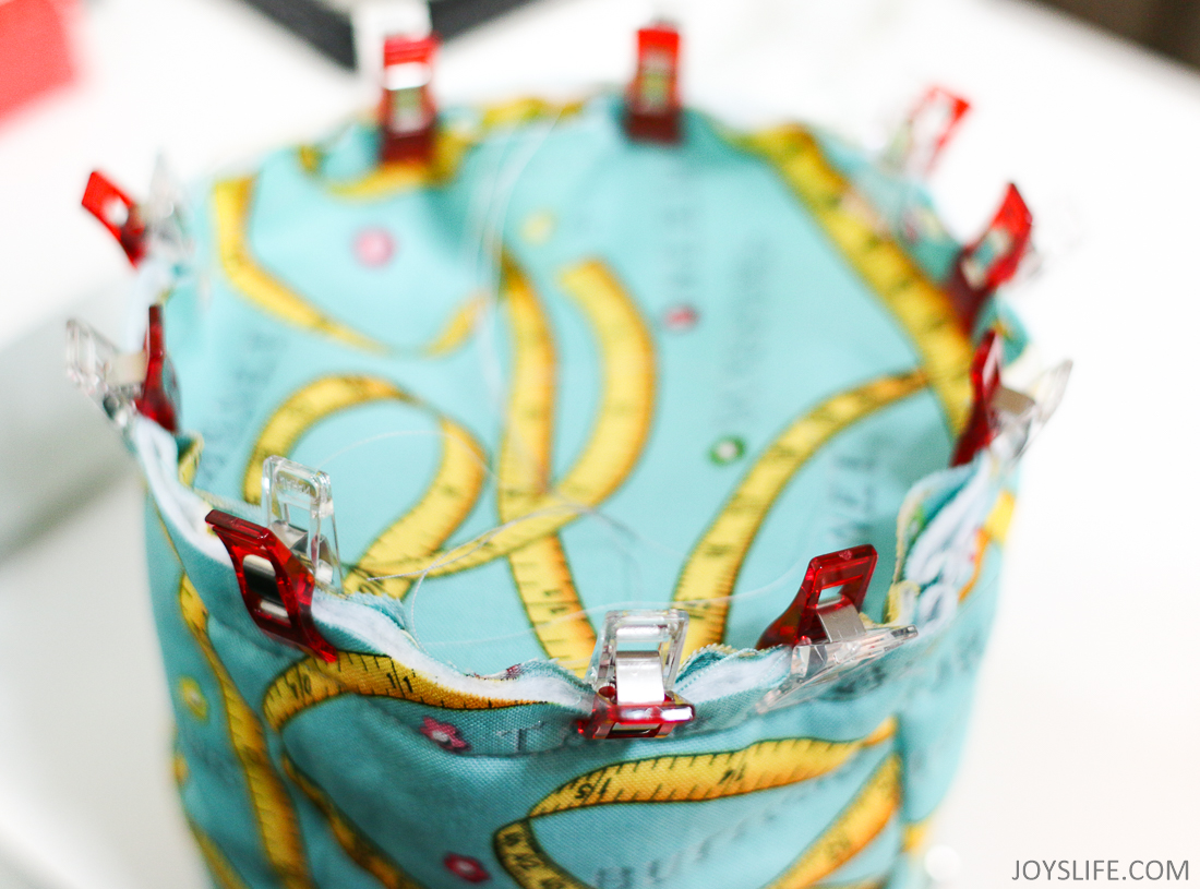 Wonder Clips to clip the fabric circle onto the Pop Up Bucket body 