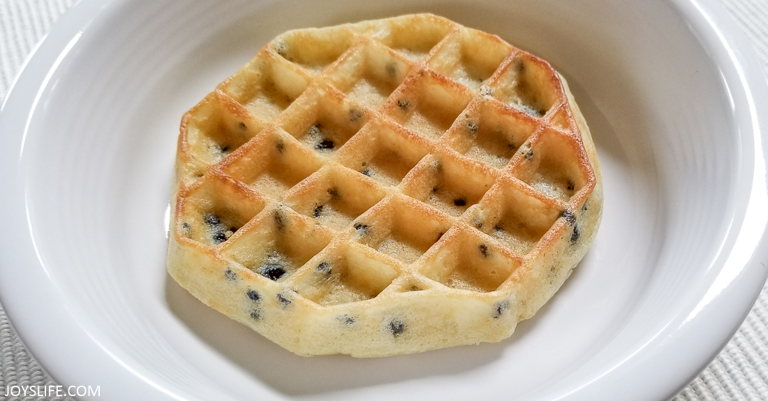 eggo thick and fluffy blueberry belgian waffle